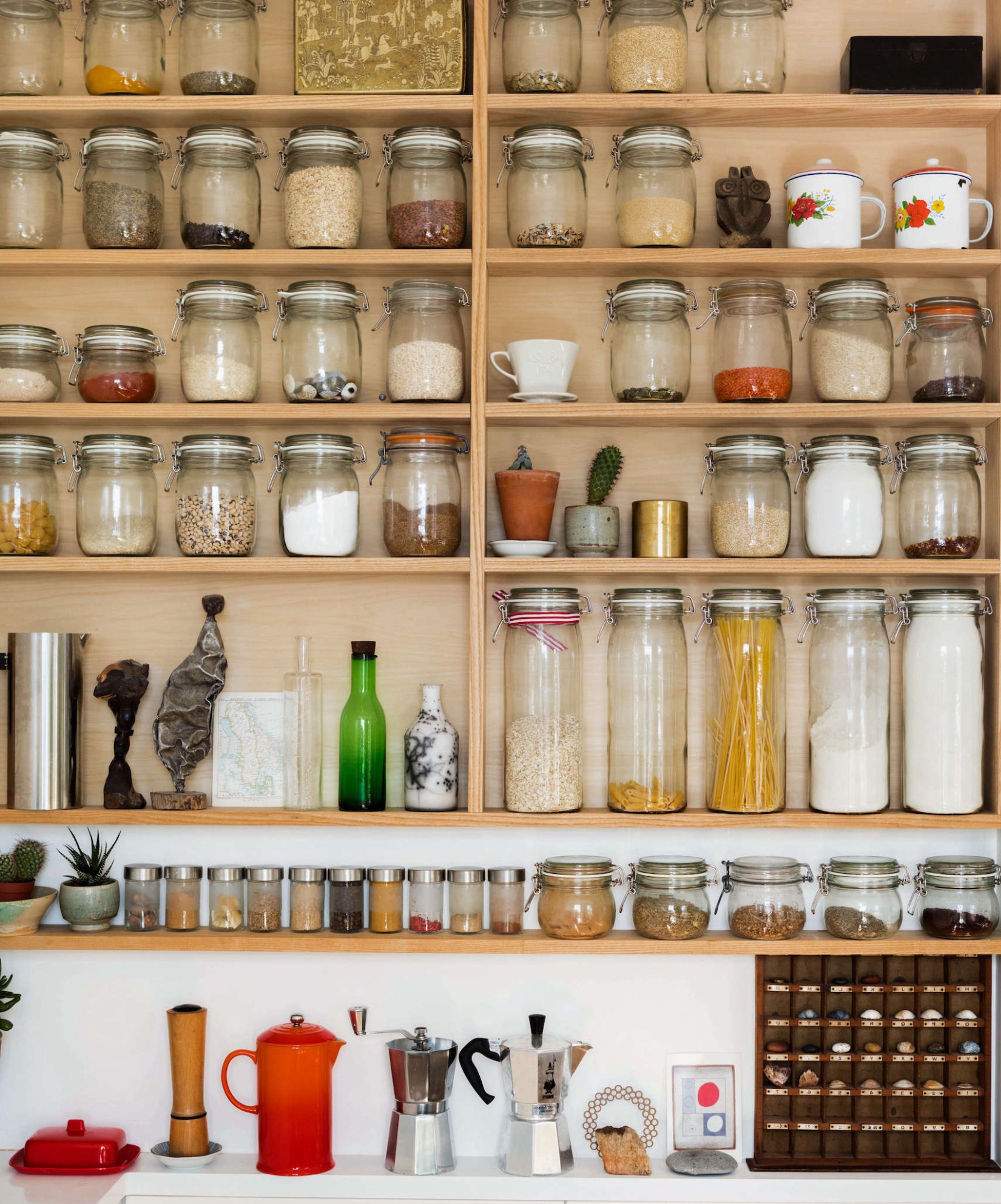 4 Tips for Maximizing Storage in a Tiny Kitchen
